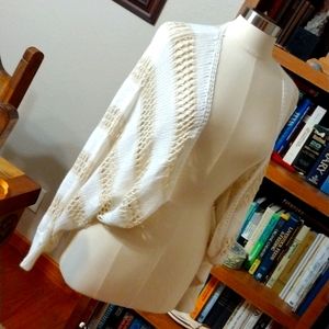 CHICOS M/L loose shrug cardigan